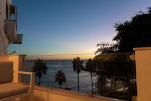 Lovely first line Apartment with Seaviews RDR452