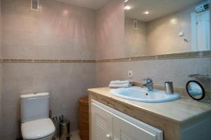 Lovely first line Apartment with Seaviews RDR452