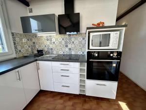 Appartement studio cabine 4 couchages ST CYPRIEN PLAGE SC380-F274