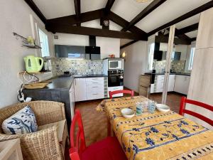 Appartement studio cabine 4 couchages ST CYPRIEN PLAGE SC380-F274