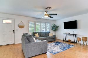 Pool & Patio Paradise! Largo Escape 4 Mi to Beach