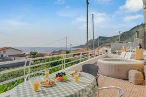 Casa Moreira by AH - كانيسال