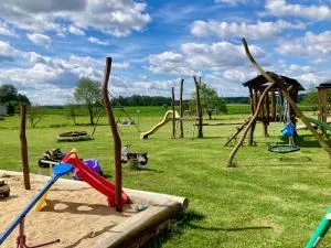 Penzion a restaurace Myslivna Kolence - Třeboňsko - Mláka