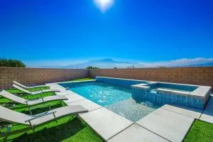 New House with Salt Water Pool and Majestic Views - Morongo Valley