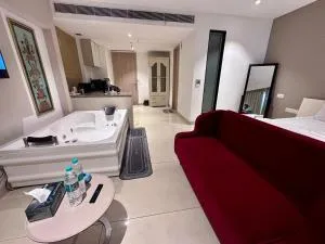 Luxury Studios Key 4 - Bhundsi