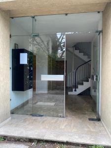 Appartements Logement 2 chambres spacieux Lit King Verdun parking gratuit : photos des chambres