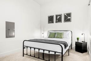 Luxurious New Unit 1Bd1Ba Pool, Golf Sim