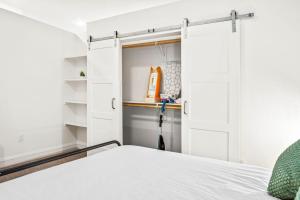 Luxurious New Unit 1Bd1Ba Pool, Golf Sim