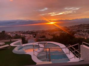 LuxuryVilla HeatedPool CostaAdeje PanoramicSeaView