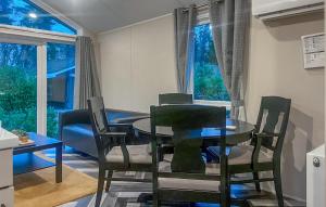 Amazing Stacaravan In Harderwijk