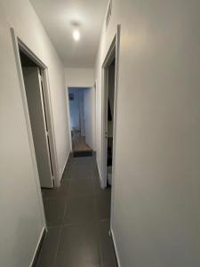 Appartements Appartement situe a Villejuif a 5 minutes du metro ligne 14 : photos des chambres