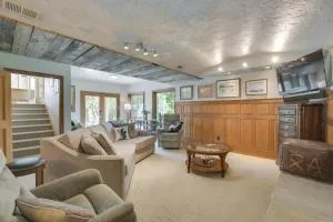 Stunning Sheridan Ranch Villa Mountain View! - Shell