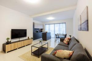 Beautiful Modern Central 2br Apt