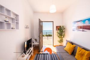 #003 Cottage By Home Holidays