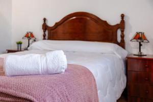 Casa rural con piscina, barbacoa, aire acondicionado, WiFi de alta velocidad, cocina exterior y Parking