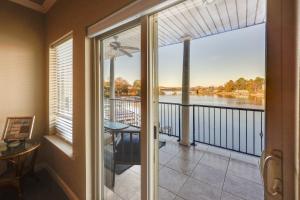 Pool and Lake Hamilton Access Hot Springs Condo!