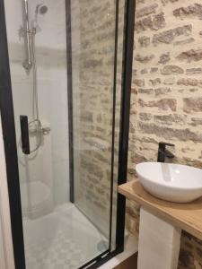 La Studette du Pèlerin - Un Air dAutrefois - Secure & Free Park Vélo -