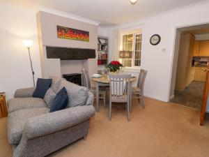 No 1 Railway Cottages