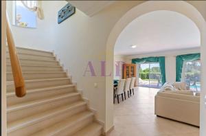 4 bed 4 bathroom villa Quinta da Boavista