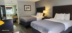 Standard Room with Two Double Beds - Non-Smoking room in Quality Inn & Suites on the Bay near Pensacola Beach