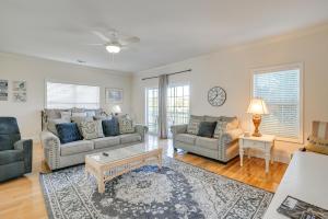 2 Blocks to Ocean: Garden City Beach Home w Pool!
