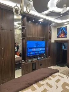 Paradise - Colonelganj