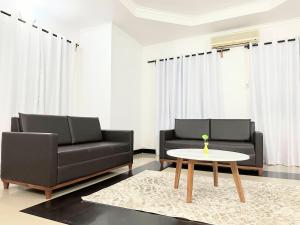 Elrad Msamvu Villa with Privacy by Monalisa