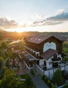 潘休尼亚卡萨诺斯塔吉亚酒店 - Tohanu Nou