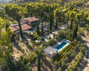 Corinthian Blue Retreat