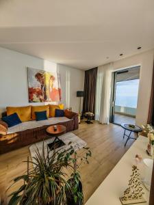 Beachfront luxury apartment