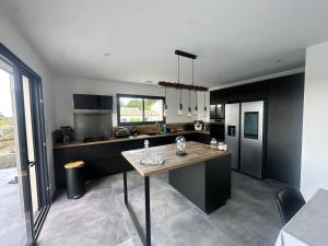 Magnifique maison de village avec piscine chauffée et jacuzzi