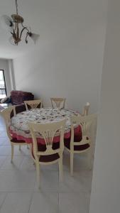 Ap Pertinho da Praia, Deixe o carro na garagem