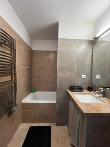 Villas Maison T3 avec spa : photos des chambres