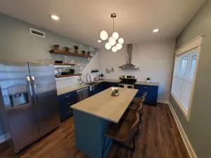 Pickwick Places 201 - Marshfield