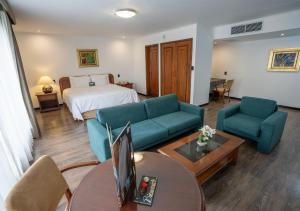 LUOXO Hotel