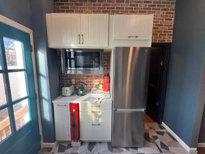 NEW Modern Private Entrance 2 BD Apt Minutes to NYC