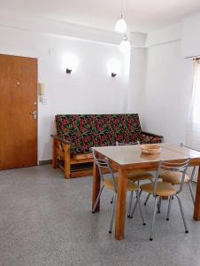 Departamento 2 ambientes Playa Varese a media cuadra de la costa