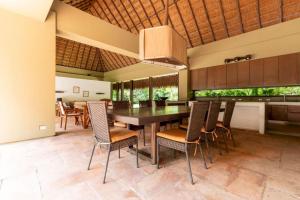 Astonishing 5BR Villa at Mesa de Yeguas