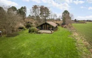 3 Bedroom Beautiful Home In Hundested - Hundested