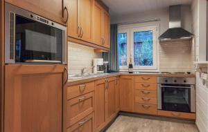 2 Bedroom Gorgeous Home In Rendeux