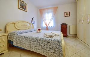 3 Bedroom Gorgeous Home In Camaiore