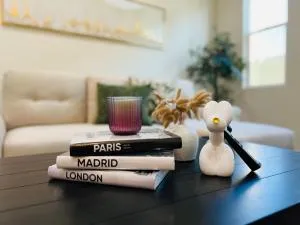 Jies choice minimalist Haven 15mins to DT unitB - 阿罕布拉