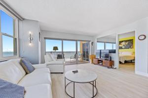 Beautiful Beachfront Condo - PT501