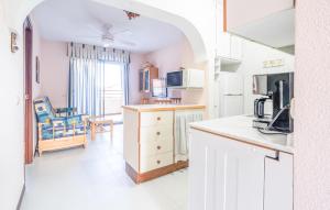 2 Bedroom Cozy Apartment In Oropesa
