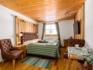 Double Room room in Gasthaus Auwirt