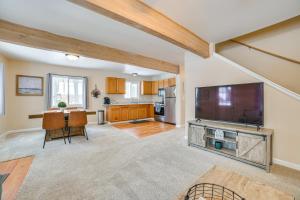 2 Blocks to Higgins Lake Family-Friendly Home