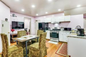 Lake Chabot Getaway about 3 Mi to Water!