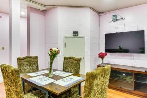 Lake Chabot Getaway about 3 Mi to Water!