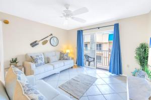 New Listing! Bayside Unit, Balcony, Private Beach!
