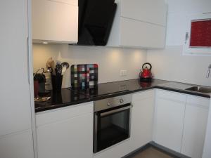 Nibbio by Fewotessin